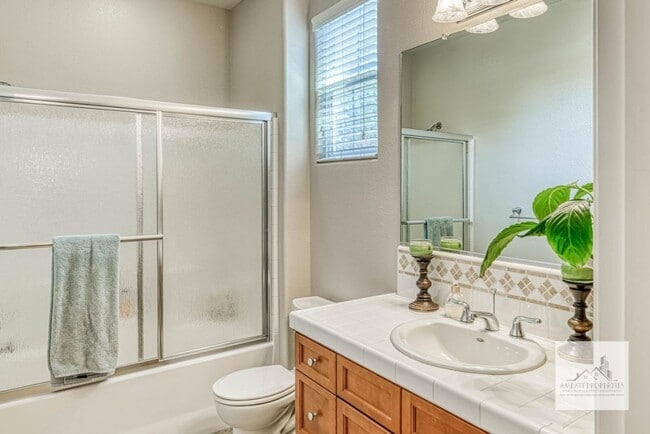 Building Photo - Beautiful Harlan Ranch Home