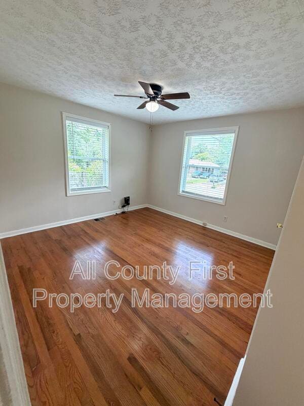 Building Photo - 2101 Holly Hill Dr