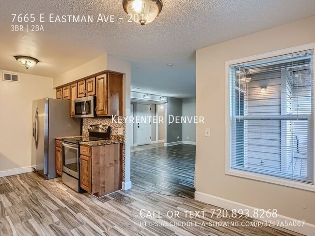 Building Photo - Charming 3-Bed, 2-Bath Condo with Prime Lo...