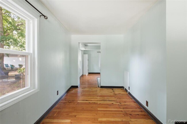 Building Photo - 1408 Mohawk Ave