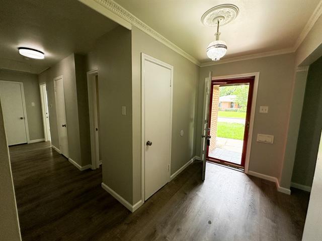 Building Photo - 6461 Danbury Ln