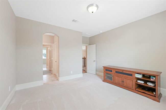 Building Photo - 6240 San Felipe St
