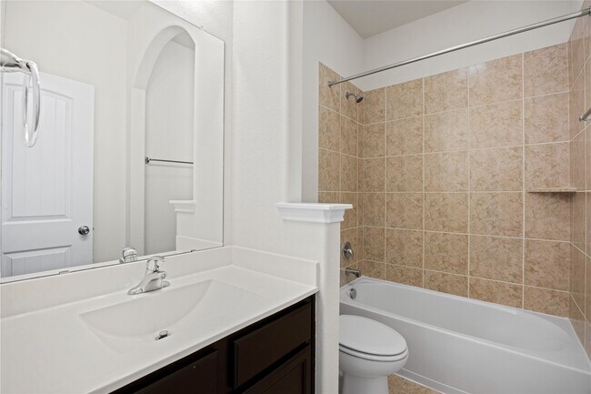 Building Photo - 16726 Sycamore Bend Dr