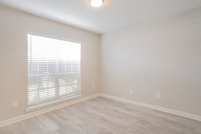 Building Photo - 5418 Cumberland Forest Ln