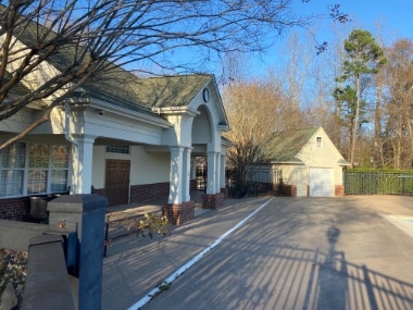 Building Photo - 16213 Peachmont Dr