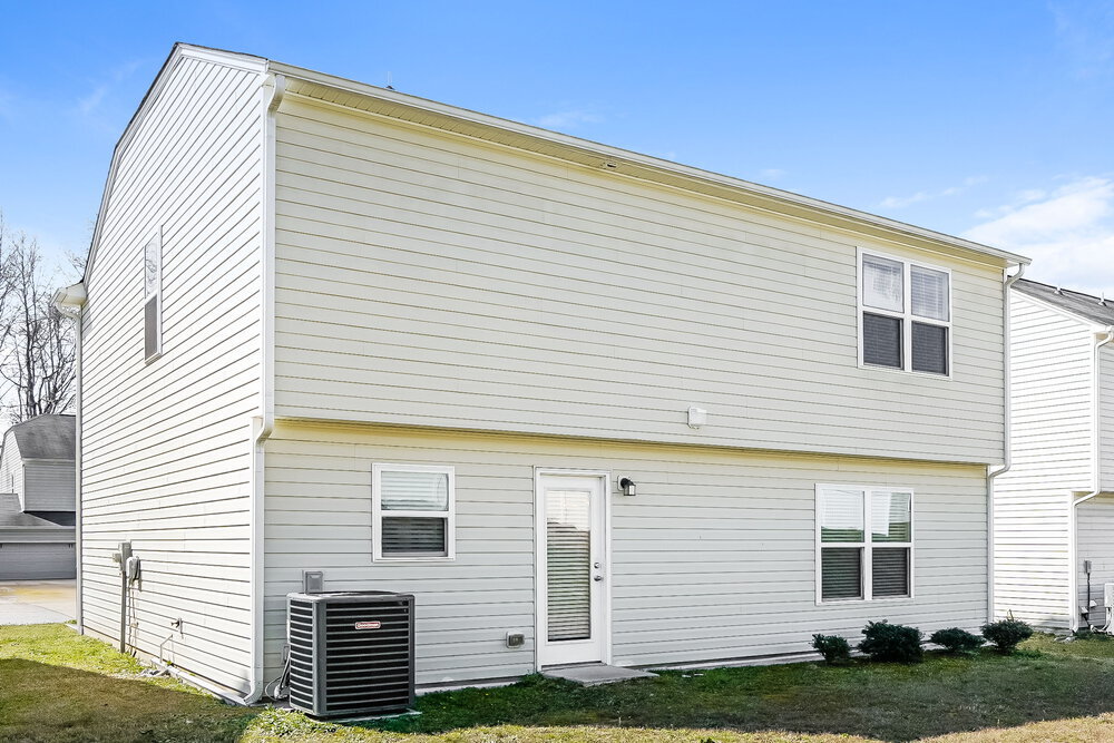 Building Photo - 4745 Queen Pierrette St