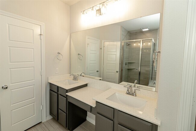 Building Photo - 4135 Chloe Ridge Ln