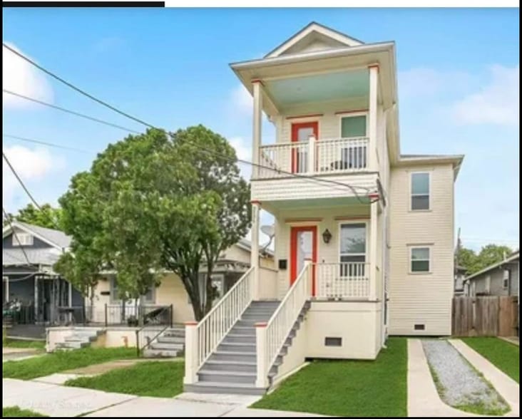 Primary Photo - 3535 Delachaise St