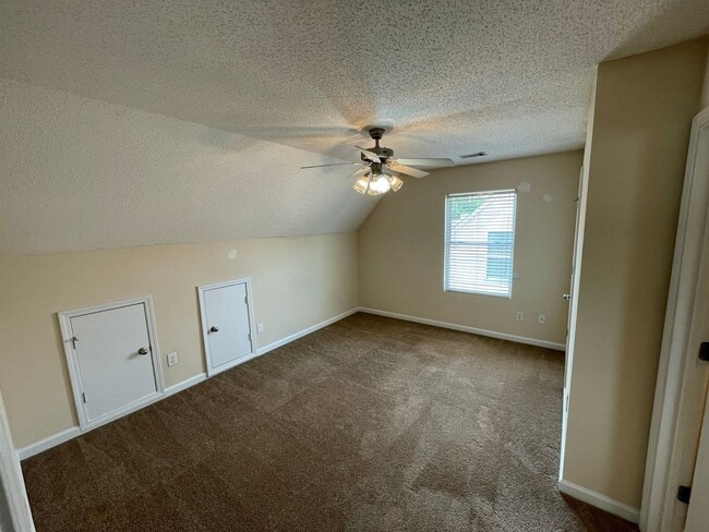 Building Photo - BRIDGEWATER HOME! PRE-LEASING FOR AUGUST 2...