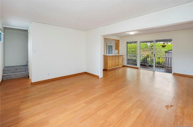 Building Photo - Beautiful Updated 3BR Unit!!
