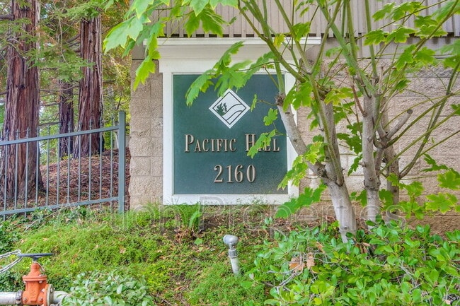 Building Photo - 2160 Santa Cruz Ave