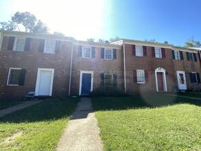 Building Photo - 14 Manchester Ct