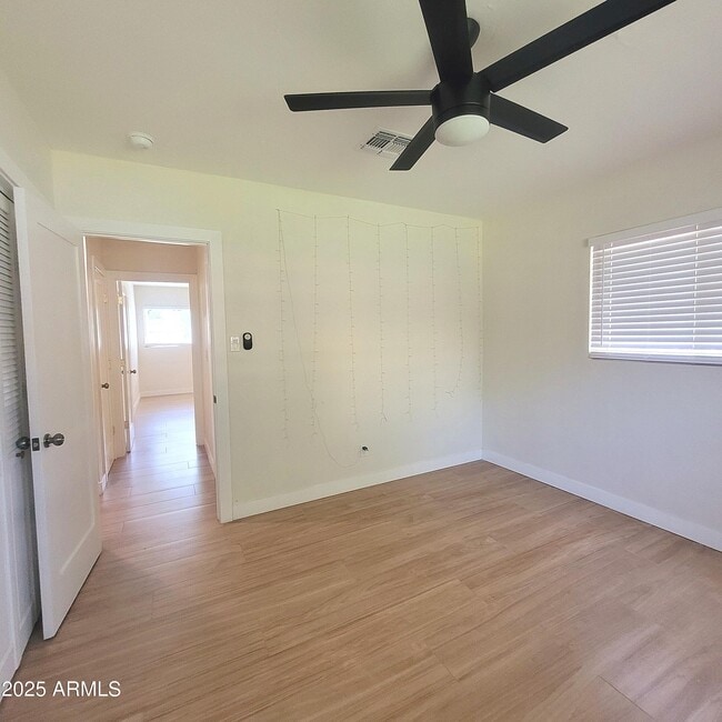 Building Photo - 4028 E Edgemont Ave