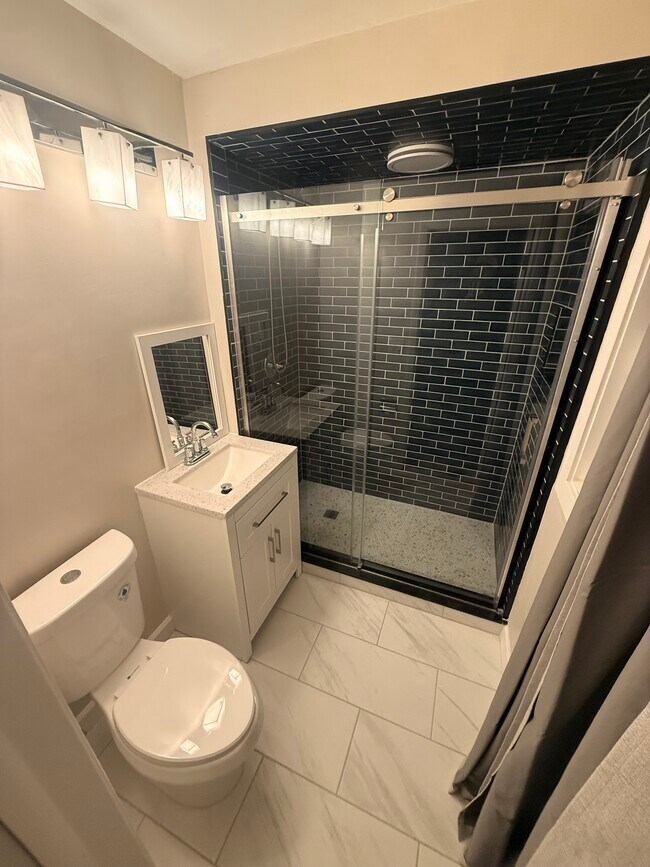 Building Photo - 13360 W Bluemound Rd