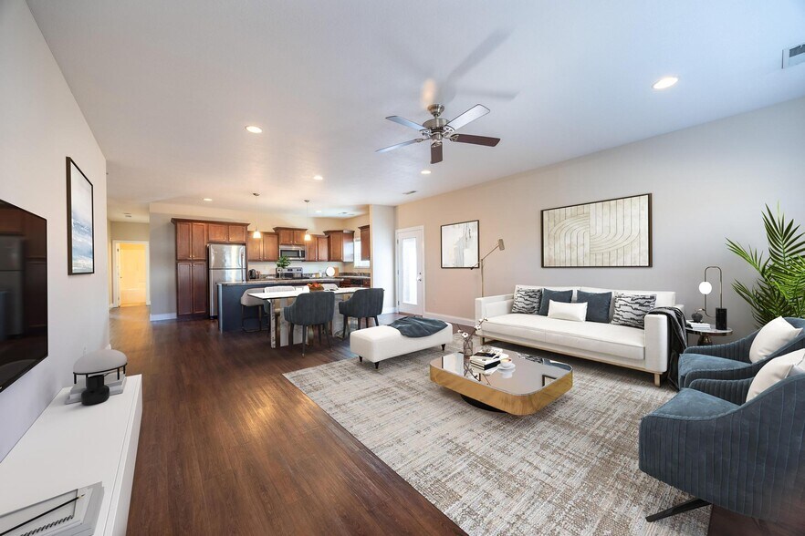 Building Photo - 4463 Downey St