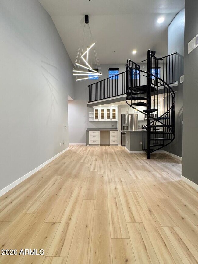 Building Photo - 1701 E Colter St