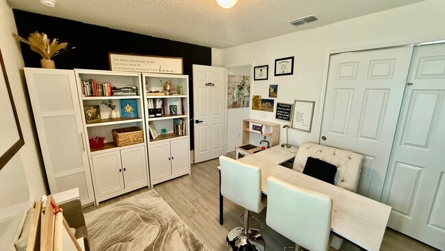 Building Photo - 1252 Denali Dr