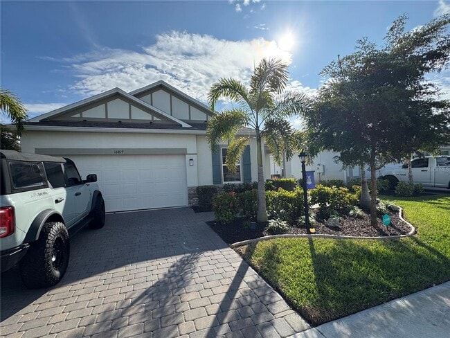 Building Photo - 16819 Canopy Garden Dr