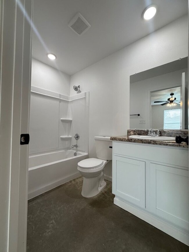 Building Photo - 2604 Hurricane Lk