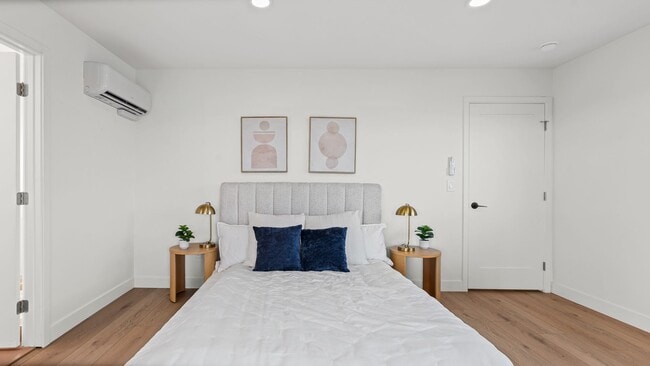 Building Photo - 1820 Bancroft St