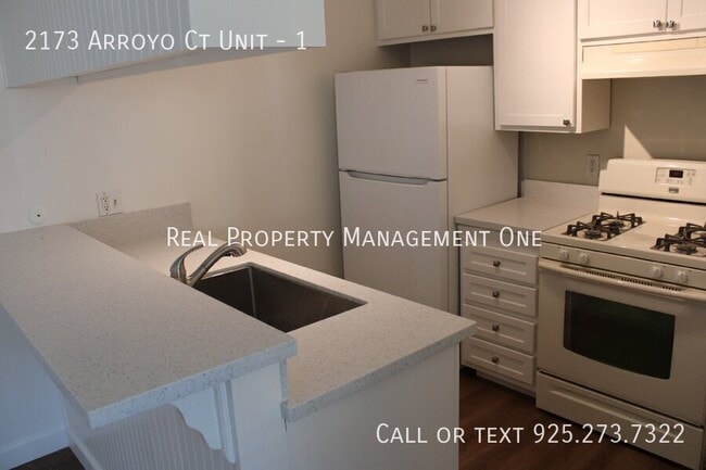 Building Photo - 2173 Arroyo Ct