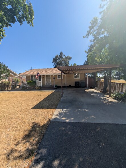 Primary Photo - 1230 Davis St