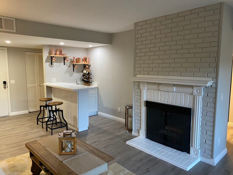 Building Photo - 3481 Stancrest Dr