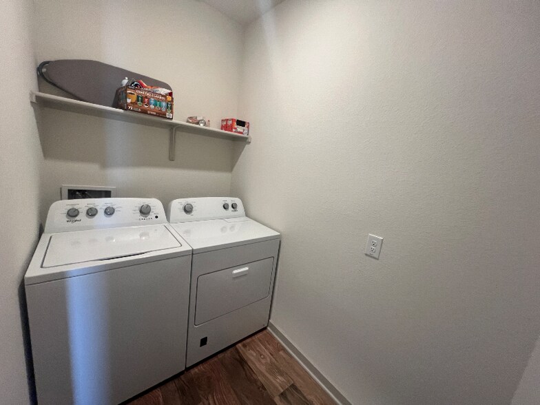 Building Photo - 109 Scarborough Wy