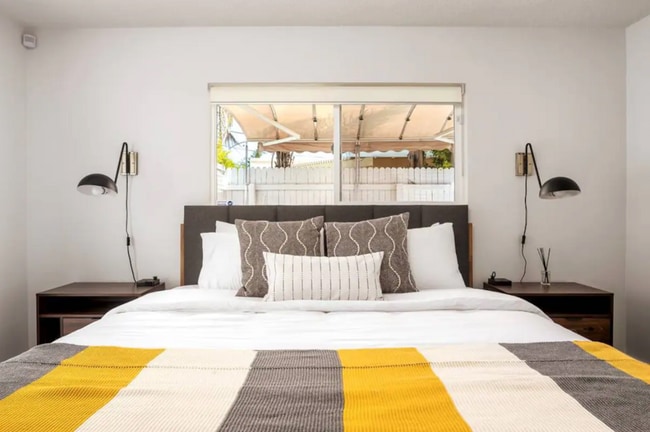 Building Photo - Mid-Century Oasis with Pool in Palm Springs (Monthly Only - No Long Term)