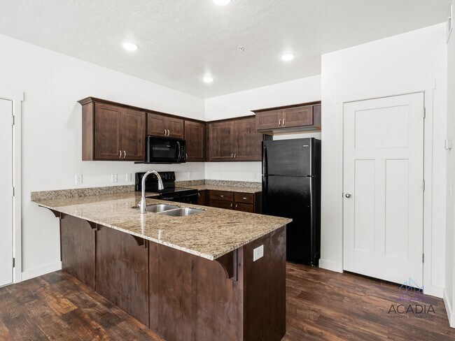 Building Photo - 533 S 850 E