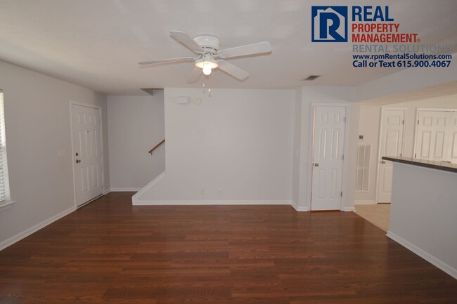Building Photo - Wonderful 2BR/2.5BA townhome less than 1 m...