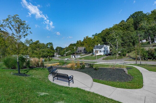 Building Photo - 856 BELLE Rdg Lp