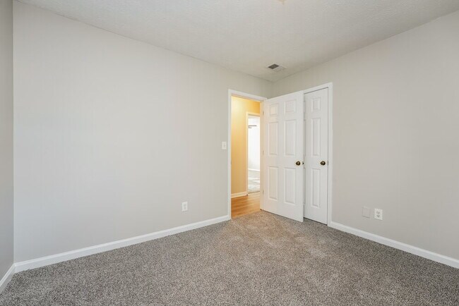 Building Photo - 2130 Grayfield Dr