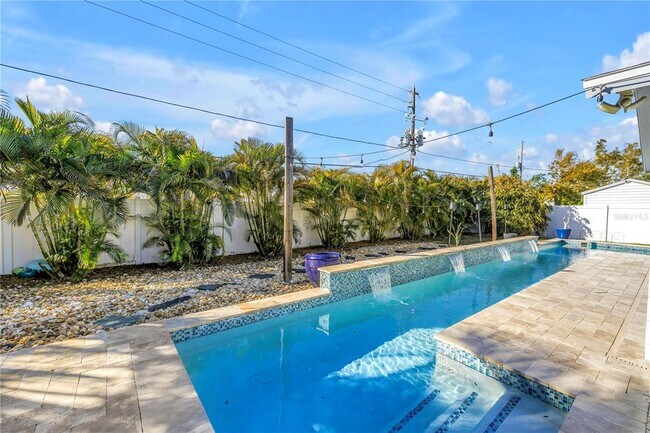 Building Photo - 354 74th Ave NE