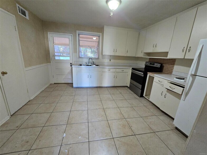 Building Photo - 3444 Audubon Rd