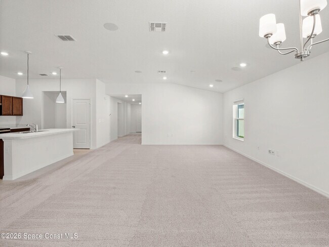 Building Photo - 2192 Vinifera Dr