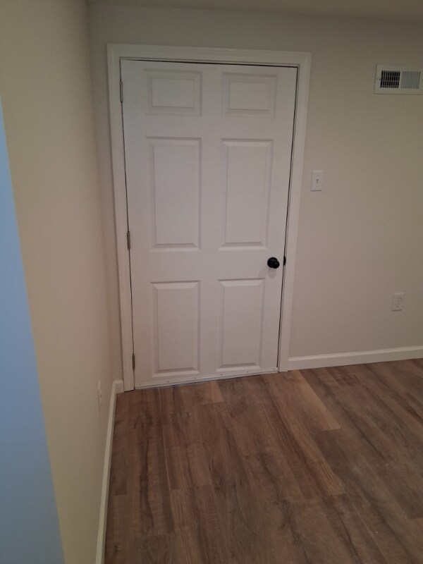 Building Photo - 10272 Burlington Rd