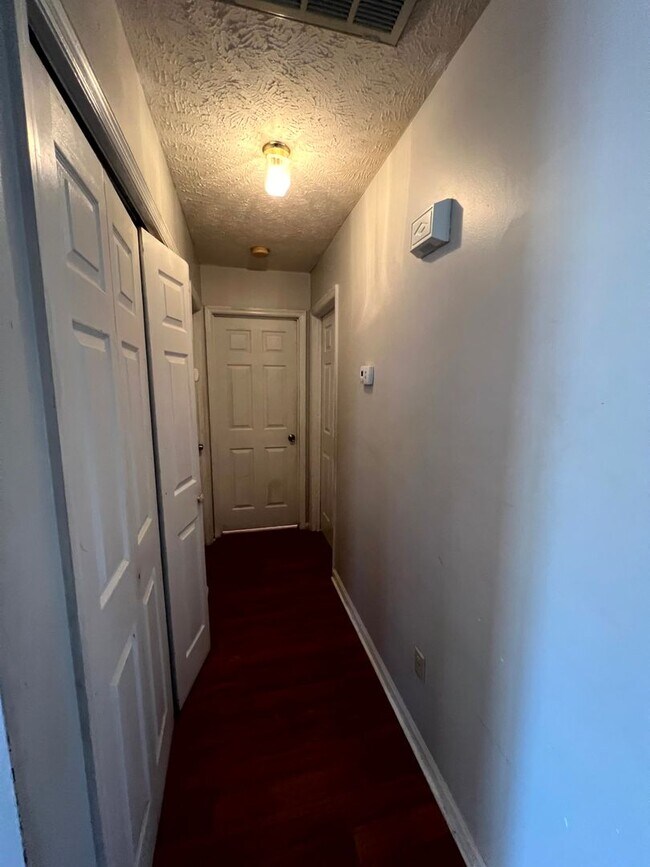 Building Photo - 5708 Icarus Cir