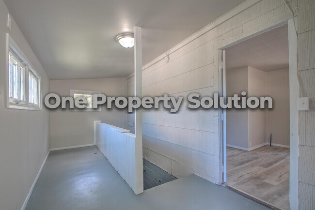 Building Photo - 292 Hadley Rd