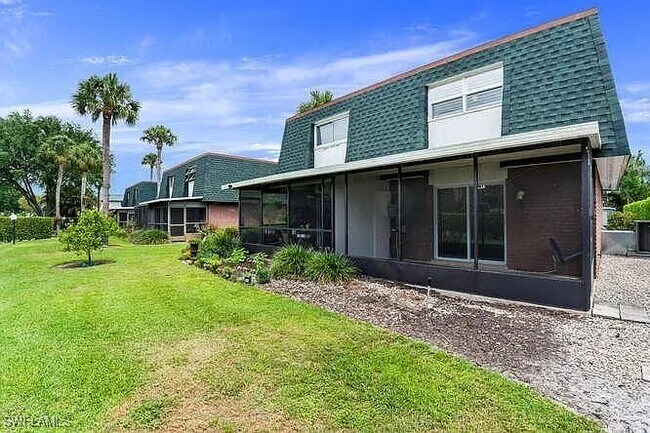 Building Photo - 600 Valley Stream Dr
