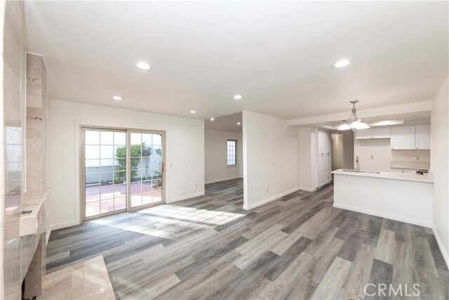 Building Photo - 2518 Greenwich Dr