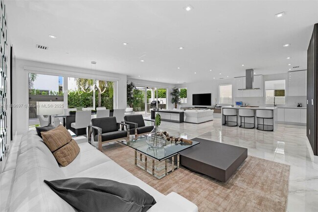 Building Photo - 9730 NW 75th Terrace
