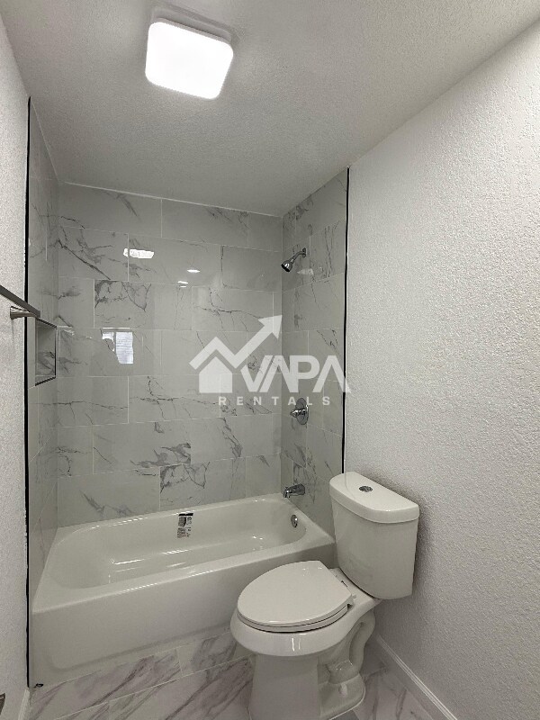 Building Photo - 1211 Tinson