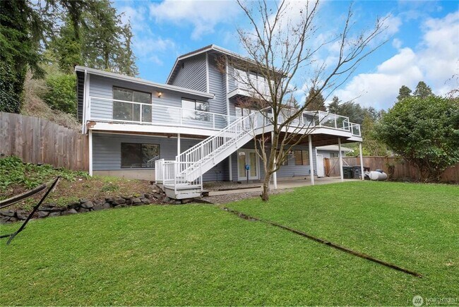 Building Photo - 5406 122nd Ave E