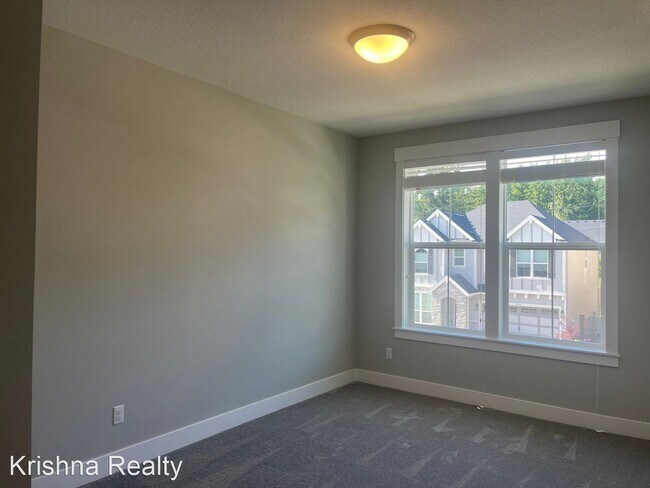 Building Photo - 5 br, 4 bath House - 11958 NW Sadie St,