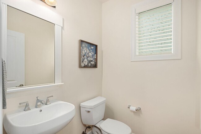Building Photo - 12316 NE 86th Way