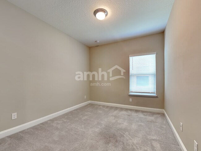 Building Photo - 82 Cobalt Ln