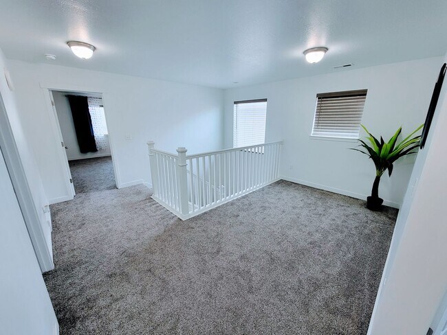 Building Photo - 1049 Albion Meadow Way