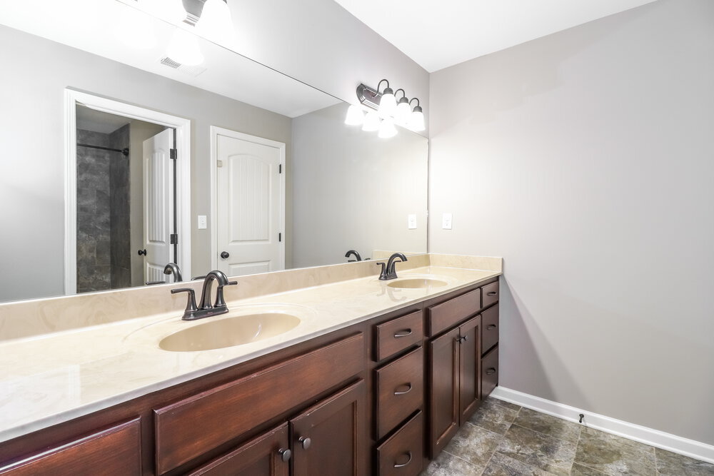 Building Photo - 9093 Tremont Dr