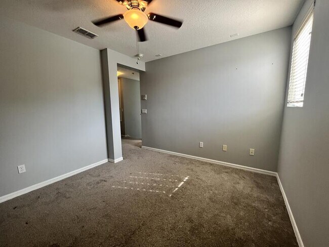 Building Photo - 2628 Corona Borealis Dr